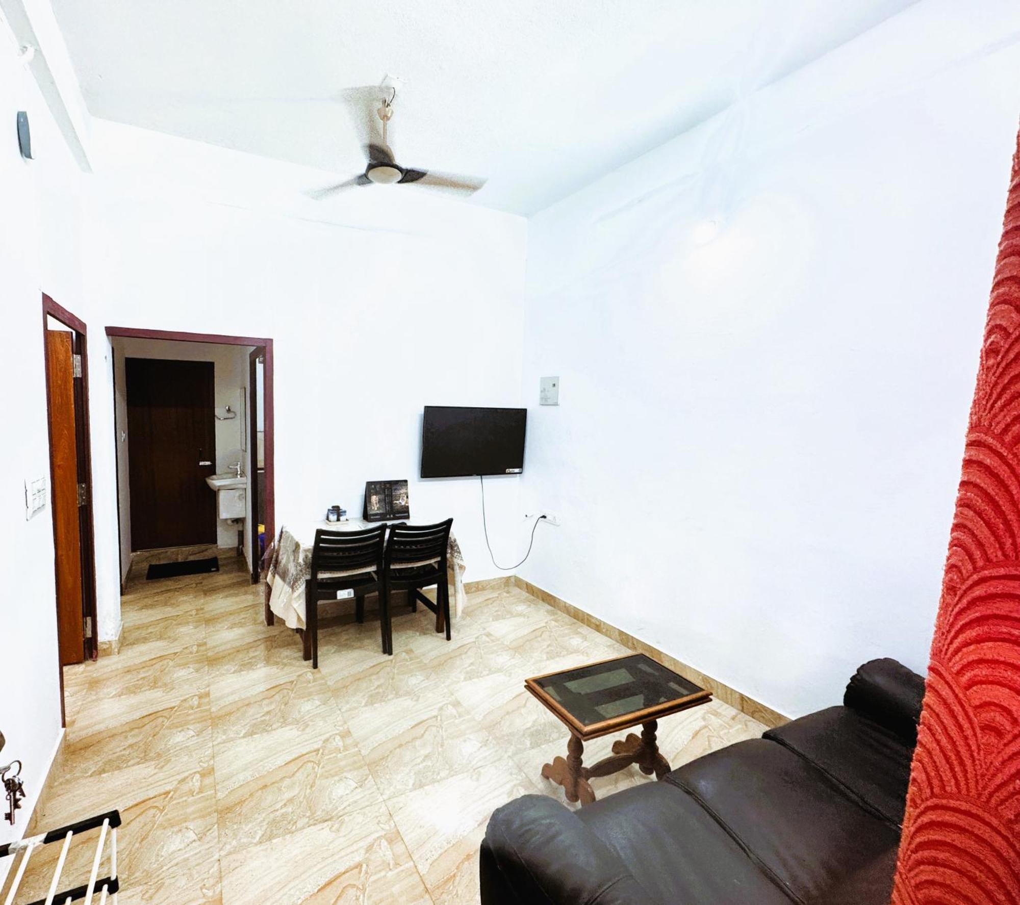 Vcs Apartments Parassinikadavu Parassinikkadavu Esterno foto