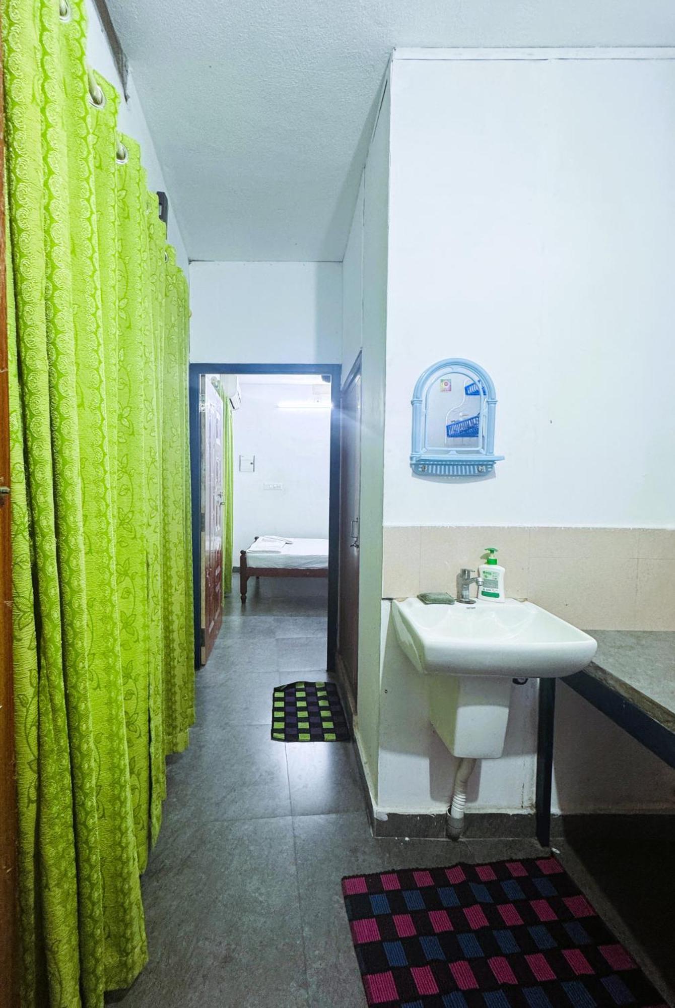 Vcs Apartments Parassinikadavu Parassinikkadavu Camera foto