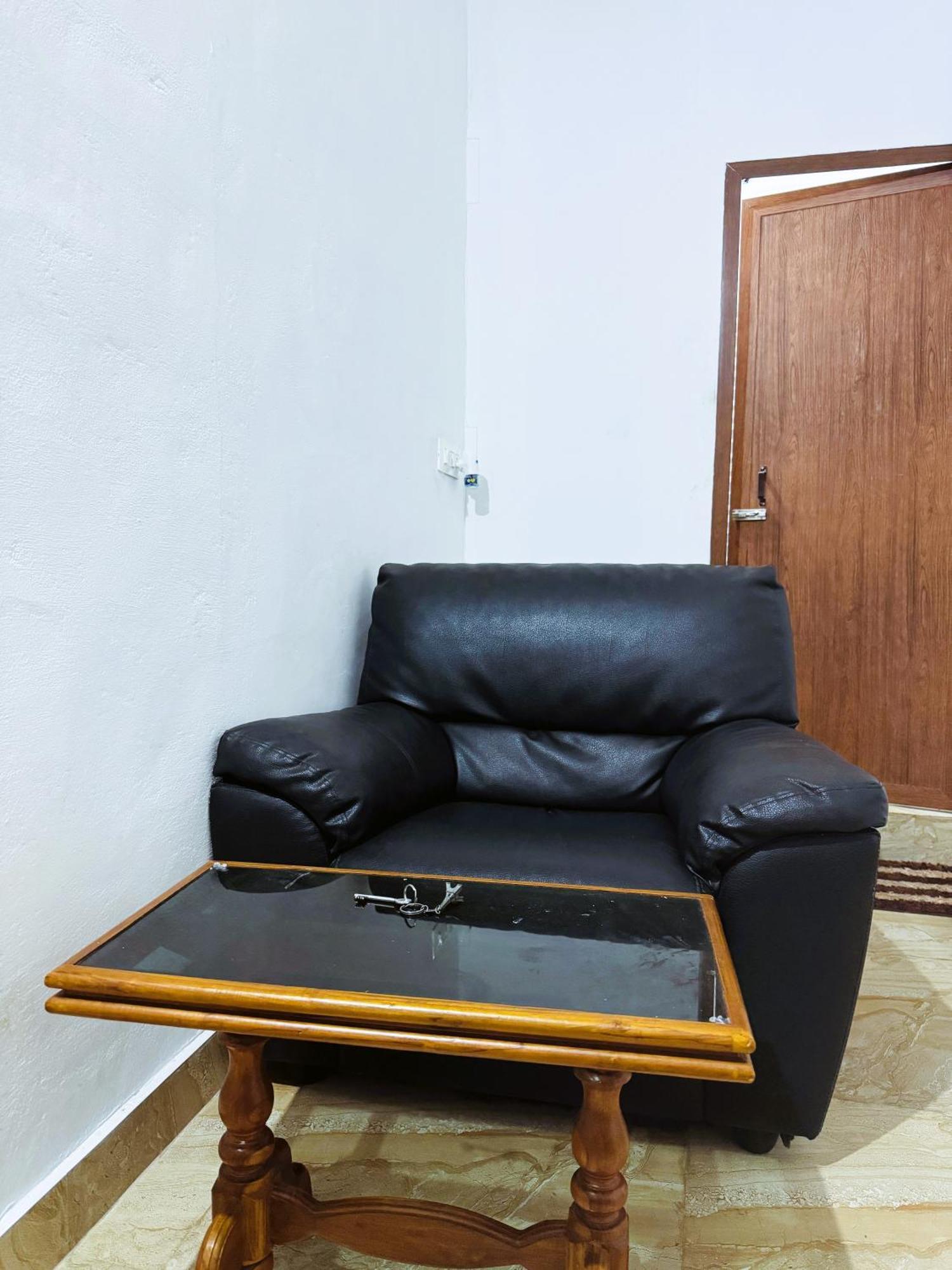 Vcs Apartments Parassinikadavu Parassinikkadavu Esterno foto